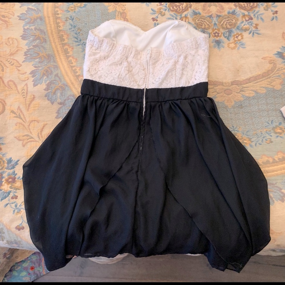 Black and off white, size 9, brand:Accidentally in Love